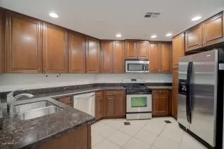 Photo #4: 6119010 Listing