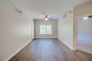 Photo #6: 6119010 Listing