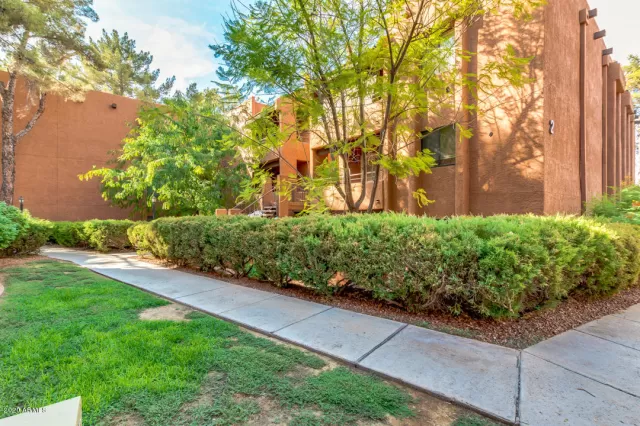 MLS: 6119108 Condo For Sale