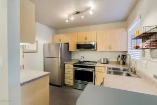 Photo #3: 6119116 Listing