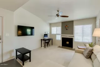 Photo #5: 6119116 Listing