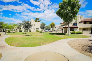 Photo #5: 6119237 Listing