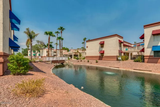 MLS: 6119254 Condo For Sale