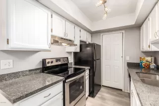 Photo #5: 6119515 Listing