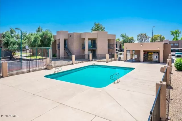 MLS: 6119528 Condo For Sale