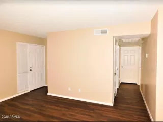 Photo #4: 6119540 Listing