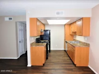 Photo #6: 6119540 Listing