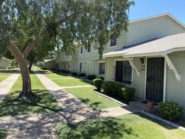 MLS: 6119686 Condo For Sale