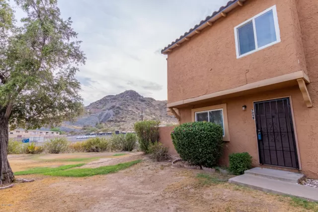 MLS: 6119706 Condo For Sale