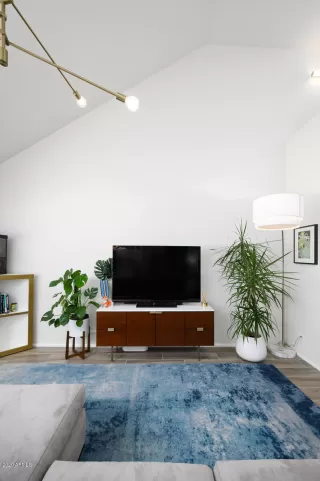 Photo #4: 6119963 Listing