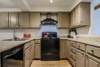 Photo #5: 6120393 Listing