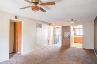 Photo #4: 6120401 Listing