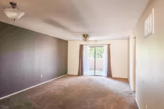 Photo #5: 6120401 Listing