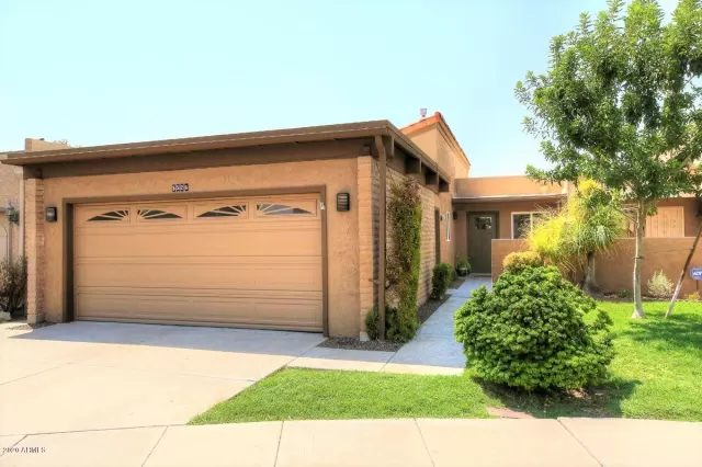 MLS: 6120461 Condo For Sale