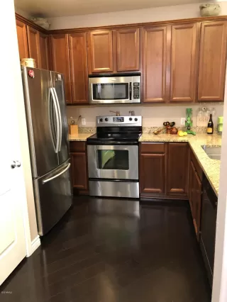 Photo #5: 6120546 Listing