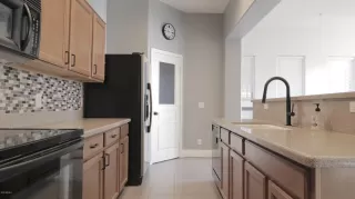 Photo #6: 6120553 Listing