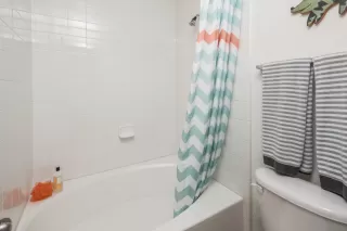 Photo #5: 6120620 Listing