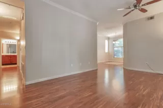 Photo #6: 6120941 Listing