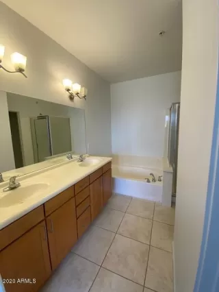 Photo #5: 6120949 Listing