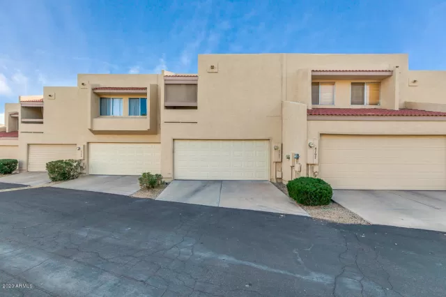 MLS: 6120978 Condo For Sale