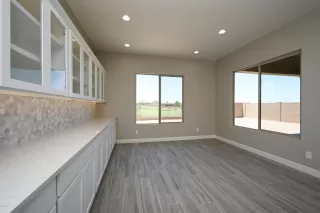 Photo #6: 6121018 Listing