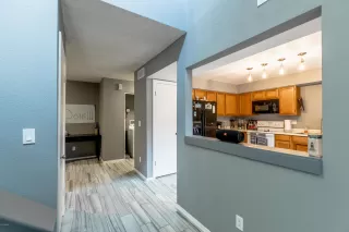 Photo #5: 6121031 Listing