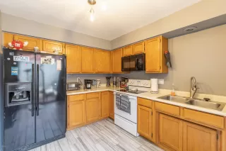 Photo #6: 6121031 Listing