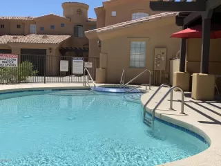 Photo #5: 6121080 Listing