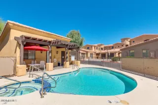 Photo #6: 6121080 Listing