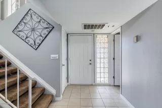 Photo #1: 6121128 Listing