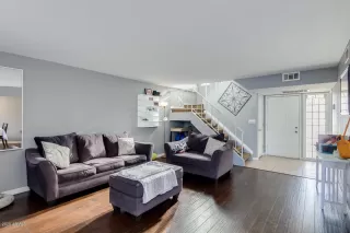 Photo #5: 6121128 Listing