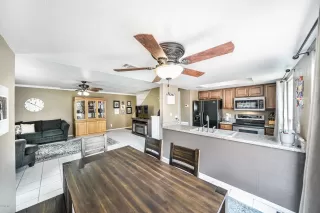 Photo #4: 6121506 Listing