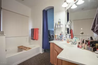 Photo #5: 6121737 Listing