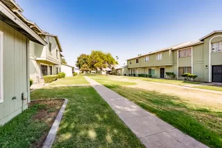 Photo #2: 6121851 Listing 