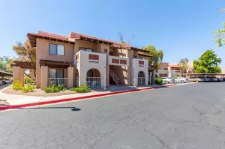 Photo #2: 6121856 Listing