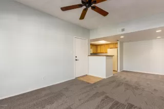 Photo #4: 6121856 Listing