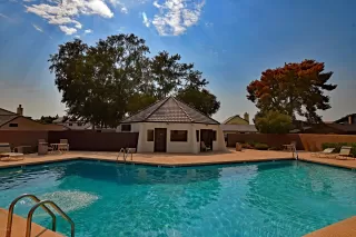 Photo #4: 6121889 Listing