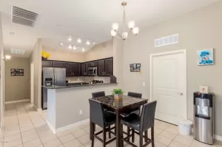 Photo #6: 6121905 Listing