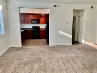 Photo #6: 6122056 Listing