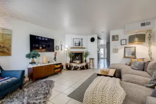 Photo #2: 6122287 Listing