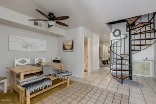 Photo #6: 6122287 Listing