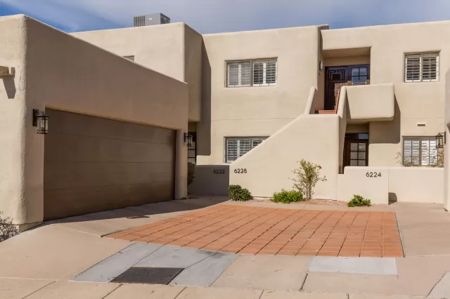 MLS: 6122367 Condo For Sale