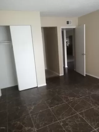 Photo #4: 6122544 Listing