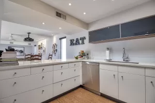 Photo #3: 6122802 Listing