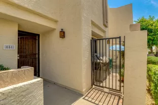 Photo #4: 6122809 Listing