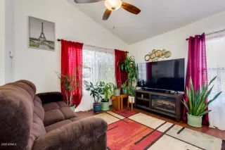 Photo #6: 6122809 Listing