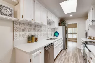 Photo #4: 6122867 Listing
