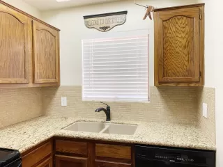 Photo #4: 6122895 Listing