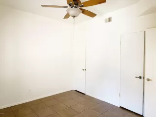 Photo #6: 6122895 Listing