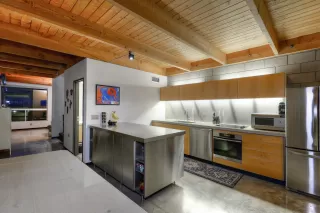 Photo #2: 6122969 Listing